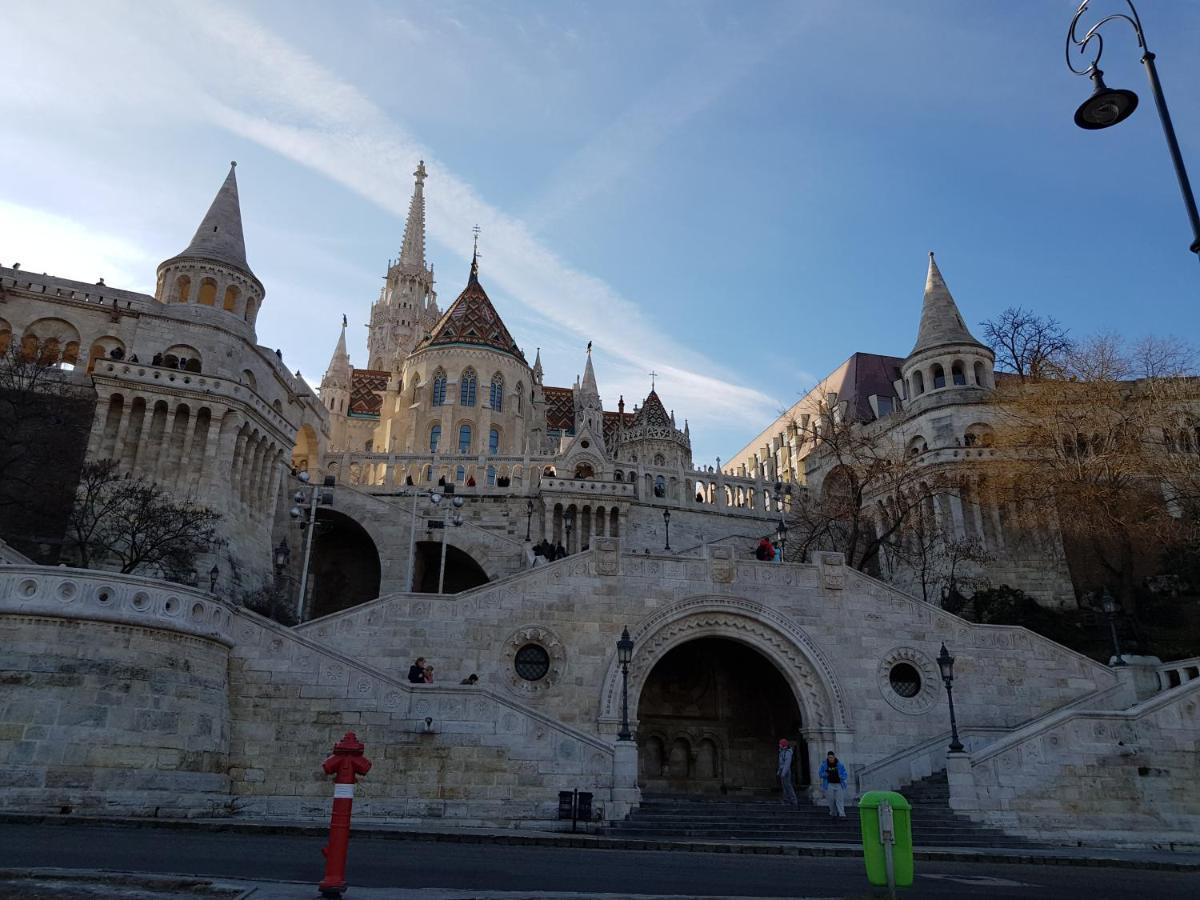Aurora Main Street * Budapest